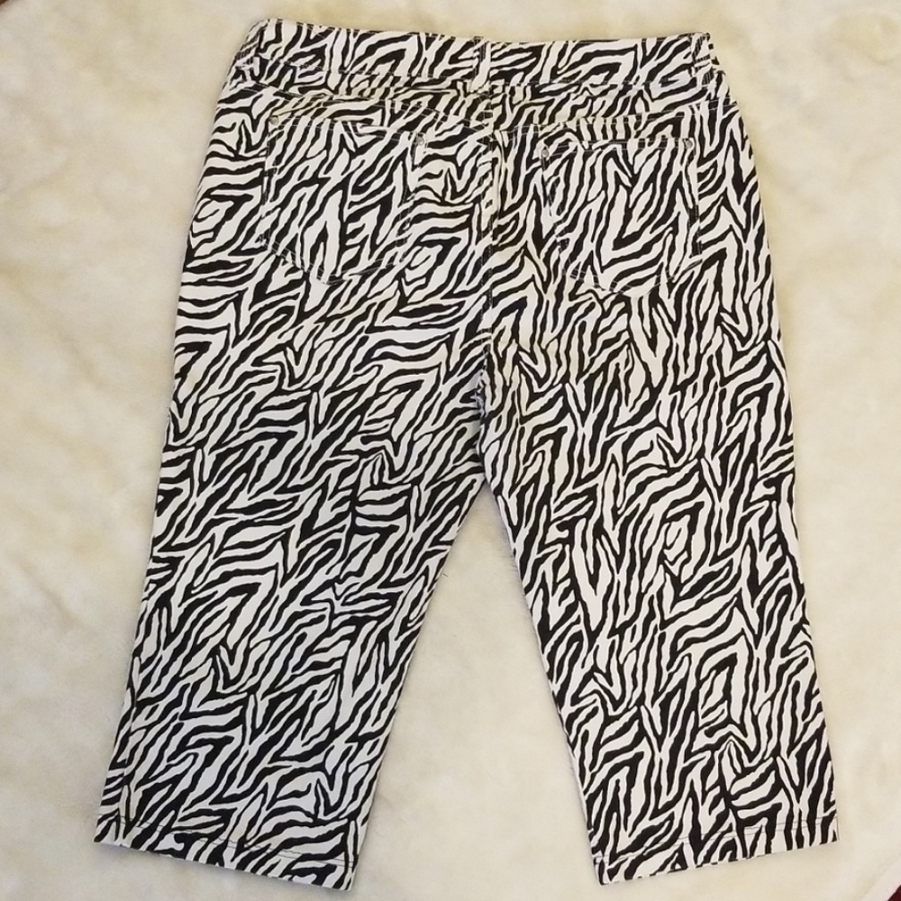 Jean Capris - Picture 2 of 3